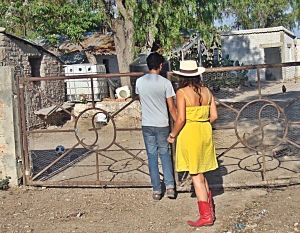 pulque entering gates